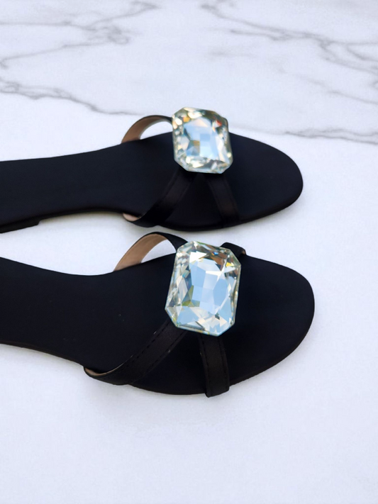 LUMI BLACK